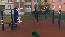 Площадка для воркаута в городе Ярославль №9784 Маленькая Современная фото