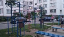 Площадка для воркаута в городе Минск №10818 Маленькая Современная фото