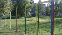Площадка для воркаута в городе Альметьевск №1228 Маленькая Современная фото