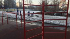 Площадка для воркаута в городе Москва №4974 Маленькая Современная фото