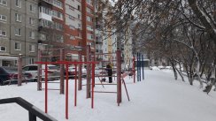 Площадка для воркаута в городе Нижний Новгород №6031 Маленькая Современная фото