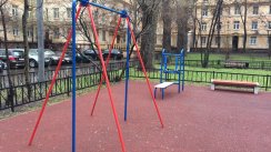 Площадка для воркаута в городе Москва №6526 Маленькая Современная фото
