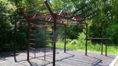 Площадка для воркаута в городе София №6696 Средняя Современная фото