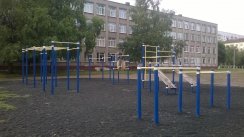 Площадка для воркаута в городе Уфа №6899 Средняя Современная фото