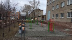 Площадка для воркаута в городе Обь №7360 Средняя Современная фото