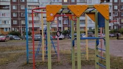 Площадка для воркаута в городе Пермь №7730 Маленькая Современная фото