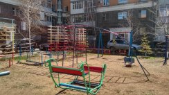 Площадка для воркаута в городе Астана №8444 Маленькая Современная фото
