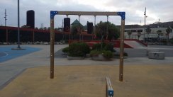 Площадка для воркаута в городе Лас-Пальмас-де-Гран-Канария №8459 Большая Современная фото