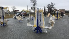Площадка для воркаута в городе Мелитополь №9274 Средняя Современная фото