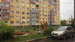 Площадка для воркаута в городе Нижний Новгород №9885 Маленькая Современная фото