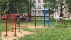 Площадка для воркаута в городе Нижний Новгород №9956 Маленькая Современная фото