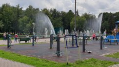 Площадка для воркаута в городе Жуковский №9976 Маленькая Современная фото