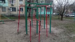 Площадка для воркаута в городе Комсомольск №10443 Маленькая Современная фото