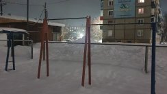 Площадка для воркаута в городе Тайшет №11707 Маленькая Современная фото