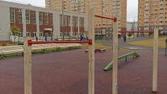 Площадка для воркаута в городе Звенигород №12083 Маленькая Современная фото