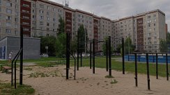 Площадка для воркаута в городе Тюмень №12561 Средняя Современная фото