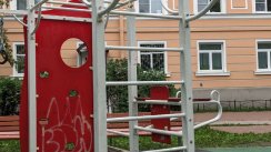 Площадка для воркаута в городе Санкт-Петербург №12846 Маленькая Современная фото