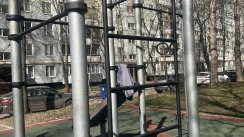 Площадка для воркаута в городе Москва №13115 Маленькая Современная фото