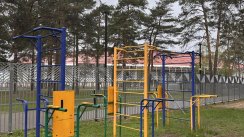 Площадка для воркаута в городе Жуковский №13124 Маленькая Современная фото