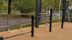 Площадка для воркаута в городе Москва №13129 Маленькая Современная фото