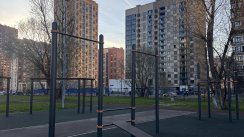 Площадка для воркаута в городе Москва №43 Средняя Современная фото