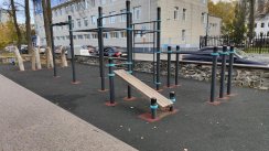 Площадка для воркаута в городе Пермь №13223 Средняя Современная фото
