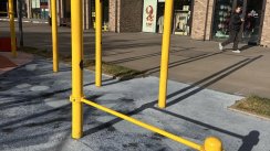 Площадка для воркаута в городе Москва №13226 Маленькая Современная фото