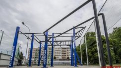 Площадка для воркаута в городе Млада-Болеслав №3728 Средняя Современная фото