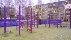 Площадка для воркаута в городе Домодедово №2631 Маленькая Современная фото