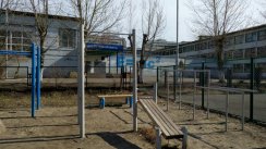 Площадка для воркаута в городе Красноярск №5098 Маленькая Современная фото