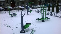 Площадка для воркаута в городе Петергоф №4842 Маленькая Современная фото