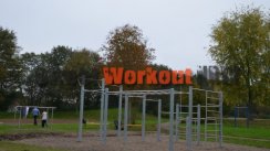 Площадка для воркаута в городе Дельбрюк №3878 Средняя Современная фото