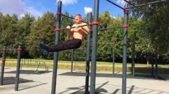 Walking in the air (front lever)