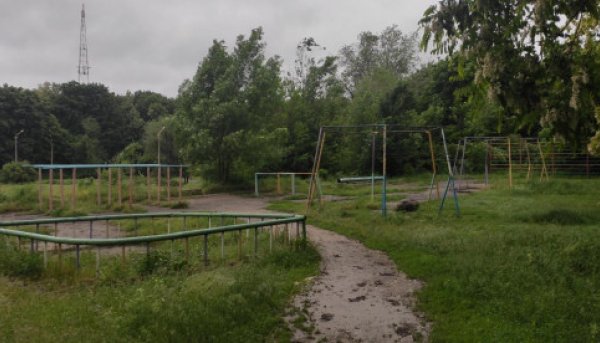 Площадка для воркаута в городе Днепр №11405 Средняя Советская фото