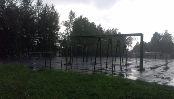 Площадка для воркаута в городе Трехгорный №1690 Большая Легендарная фото