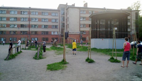 Площадка для воркаута в городе Санкт-Петербург №51 Средняя Советская фото