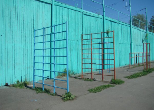 Площадка для воркаута в городе Бийск №125 Средняя Советская фото