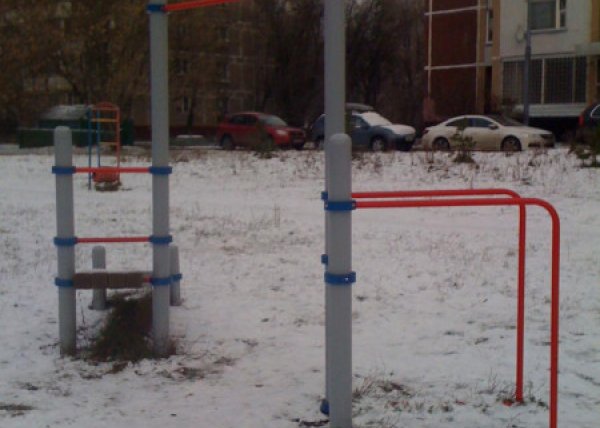Площадка для воркаута в городе Москва №4600 Маленькая Хомуты фото