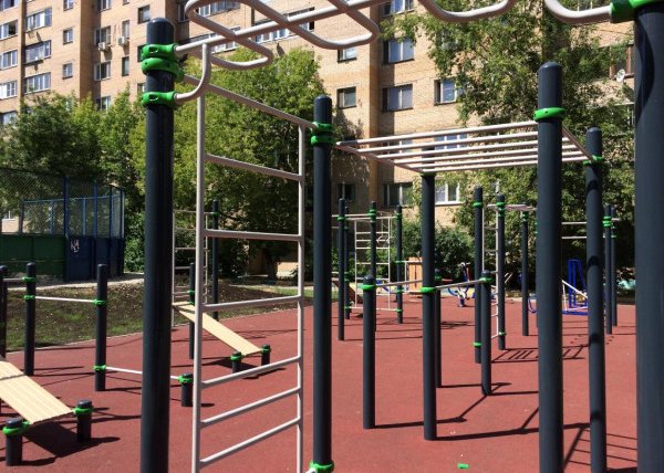 Площадка для воркаута в городе Реутов №5380 Средняя Хомуты фото