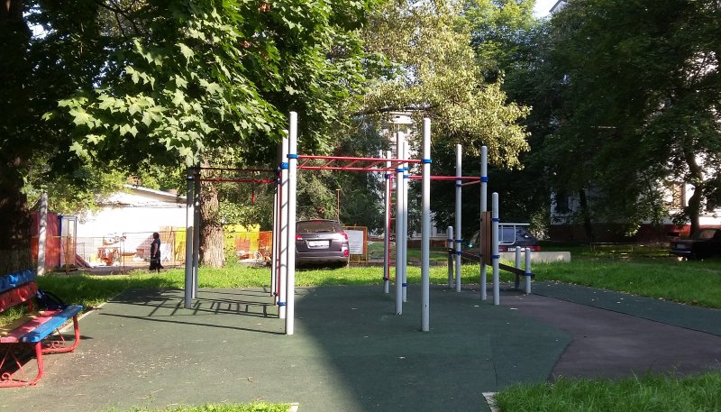 Площадка для воркаута в городе Москва №5422 Средняя Хомуты фото