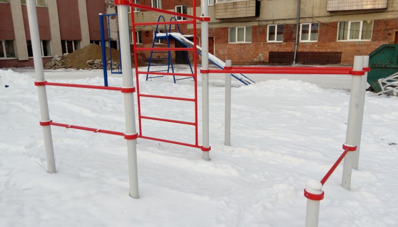 Площадка для воркаута в городе Кемерово №7942 Средняя Хомуты фото