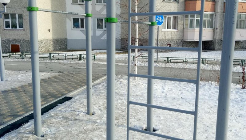 Площадка для воркаута в городе Тюмень №8167 Средняя Хомуты фото