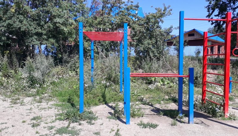 Площадка для воркаута в городе Екатеринбург №8864 Маленькая Современная фото