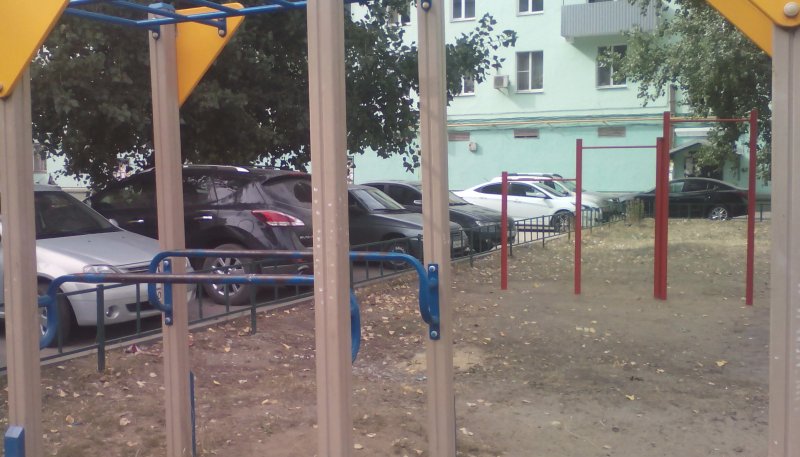 Площадка для воркаута в городе Липецк №9012 Маленькая Современная фото