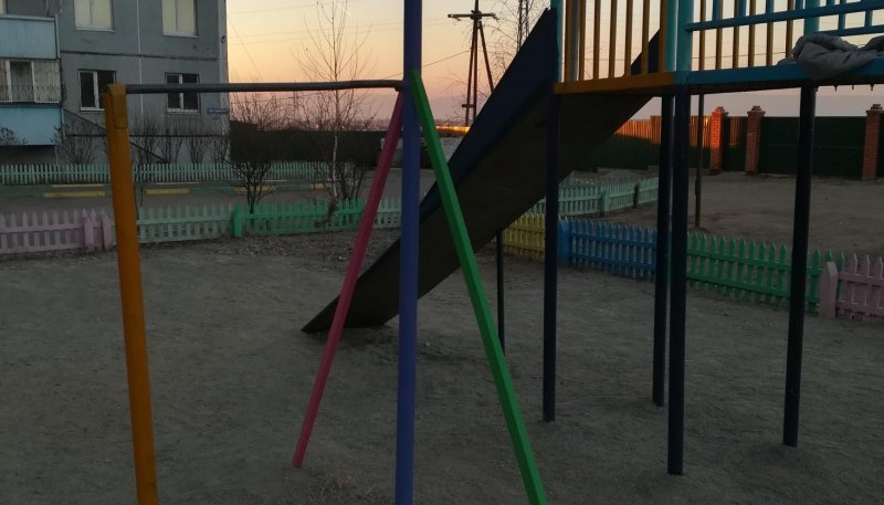 Площадка для воркаута в городе Чита №9207 Средняя Современная фото