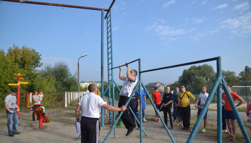Площадка для воркаута в городе Киев №9387 Маленькая Советская фото