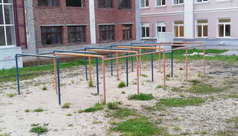Площадка для воркаута в городе Лысьва №10175 Средняя Советская фото
