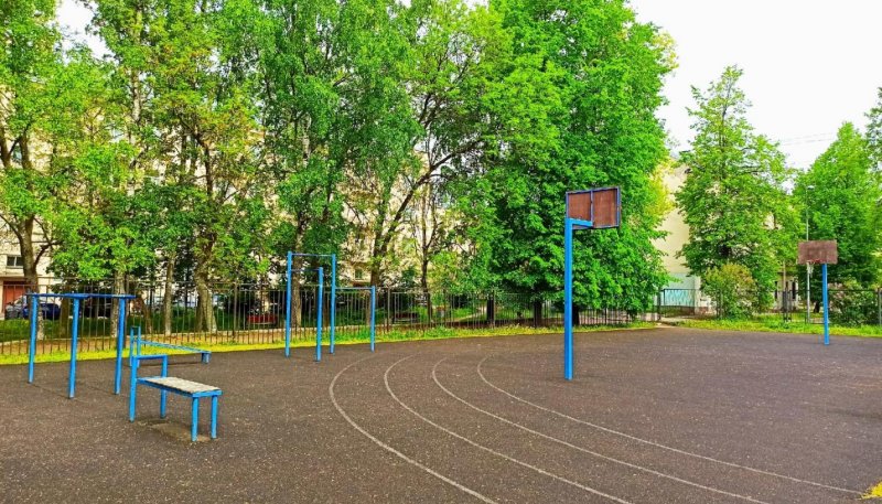 Площадка для воркаута в городе Кронштадт №11863 Большая Современная фото