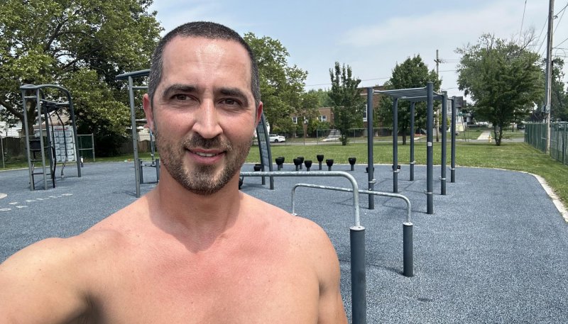 Площадка для воркаута в городе Ниагара-Фолс №13186 Большая Современная фото