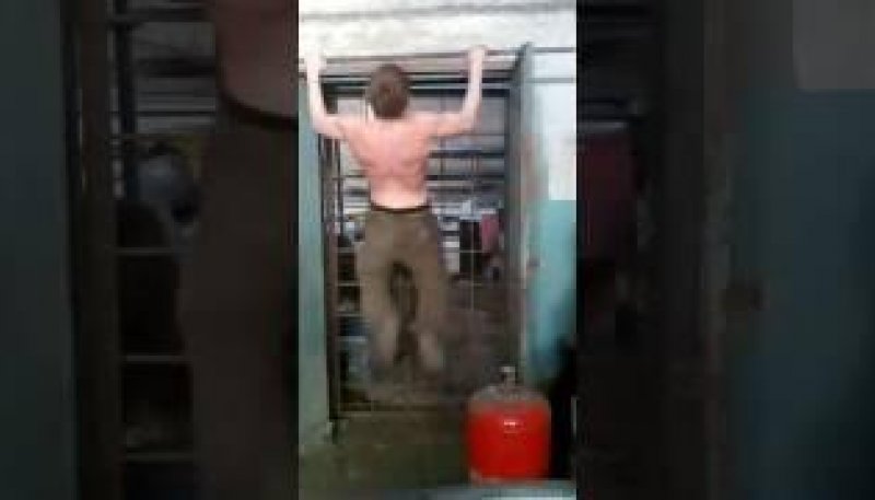 Спорт, Подтягивания на турнике, а сколько сможешь ты??!!